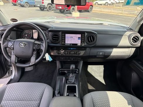 Used 2021 Toyota Tacoma SR AWD/4WD image 12