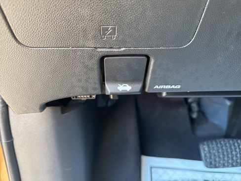 Used 2024 Buick Encore GX Sport Touring image 34