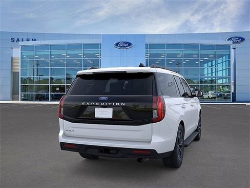 New 2026 Ford Expedition Active image 8