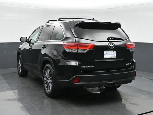 Used 2019 Toyota Highlander XLE image 5
