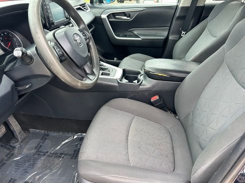 Used 2020 Toyota RAV4 XLE AWD/4WD image 11