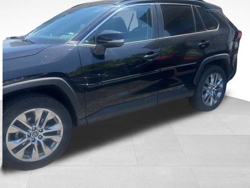 Used 2019 Toyota RAV4 XLE Premium w/ Advanced Technology Package AWD/4WD image 12