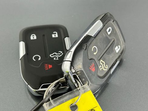 Used 2020 Chevrolet Silverado 1500 High Country image 38