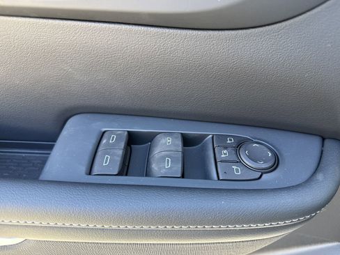 Used 2025 Buick Enclave Preferred w/ Power Package image 15