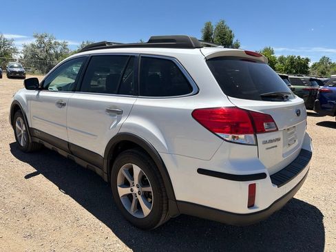 Used 2013 Subaru Outback 3.6R Limited w/ Special Appearance Pkg AWD/4WD image 8