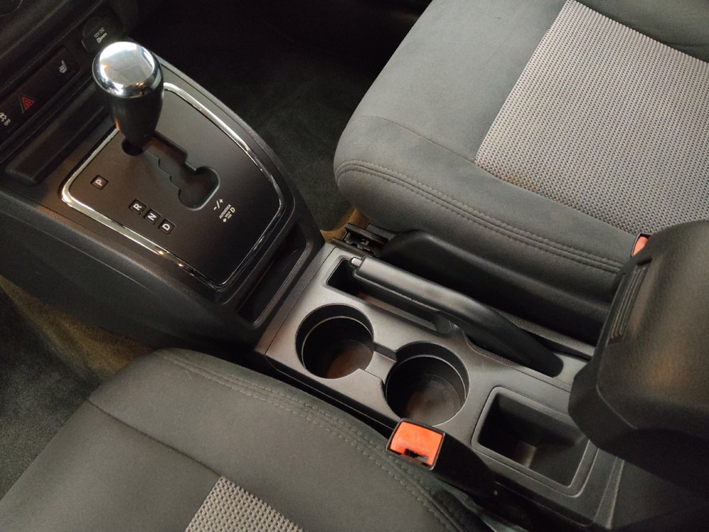 Used 2016 Jeep Patriot Latitude FWD image 26