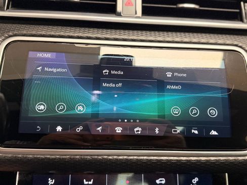 Used 2018 Land Rover Range Rover Velar R-Dynamic SE AWD/4WD image 30