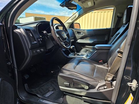Used 2019 Chevrolet Colorado ZR2 w/ ZR2 Midnight Special Edition AWD/4WD image 12