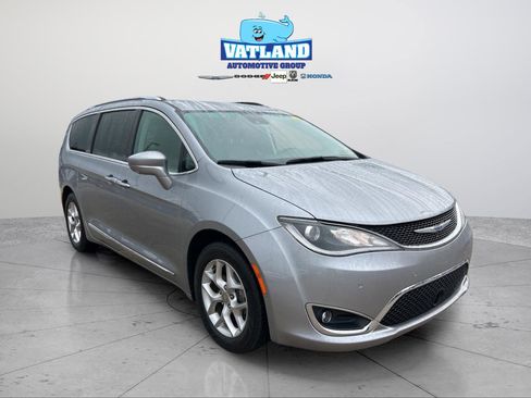 Certified 2019 Chrysler Pacifica Touring-L Plus w/ Advanced Safetytec Group image 7