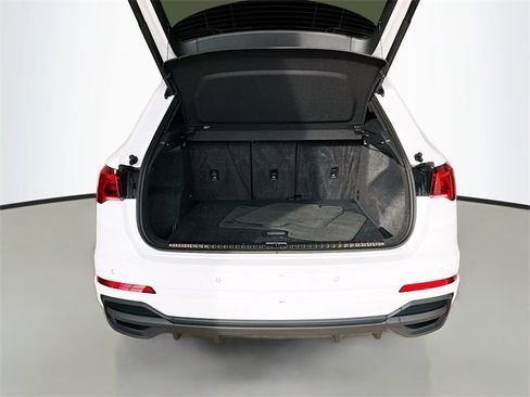 Used 2025 Audi Q3 2.0T Premium image 25