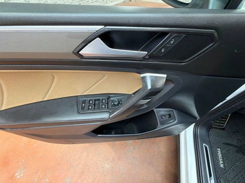 Used 2024 Volkswagen Tiguan SE R-Line FWD image 22