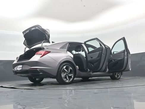 Used 2023 Hyundai Elantra Limited image 52
