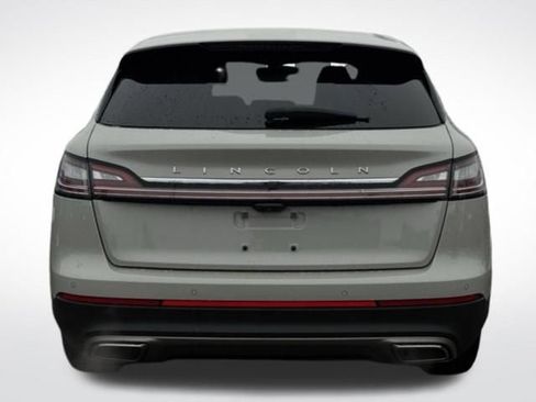 Used 2022 Lincoln Nautilus AWD image 7