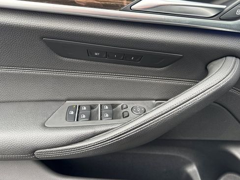 Used 2018 BMW 530e w/ Premium Package 2 image 12