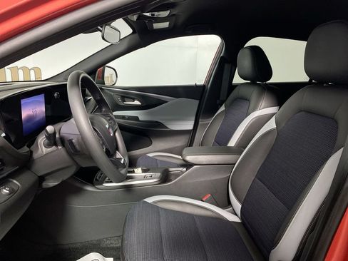 Used 2024 Buick Envista Preferred FWD image 11