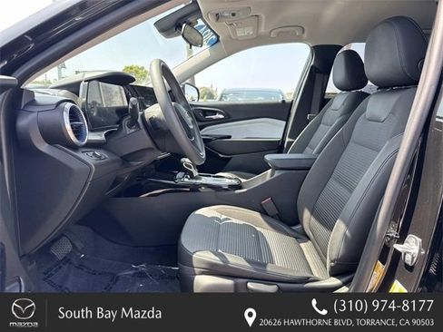 Used 2024 Chevrolet Trax LT image 13