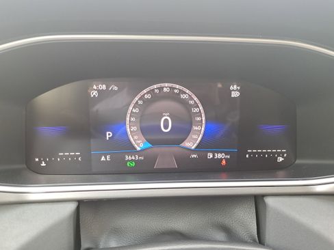 Used 2025 Volkswagen Taos SE AWD/4WD image 18