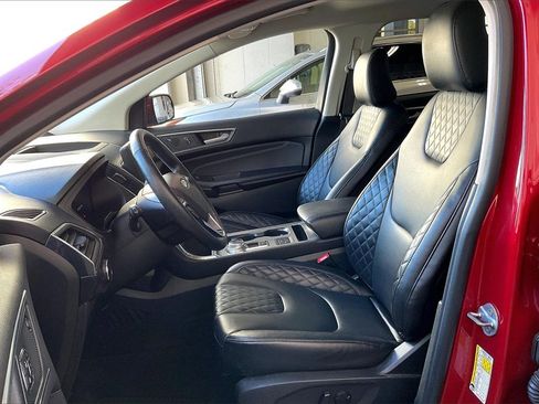 Used 2024 Ford Edge Titanium image 3