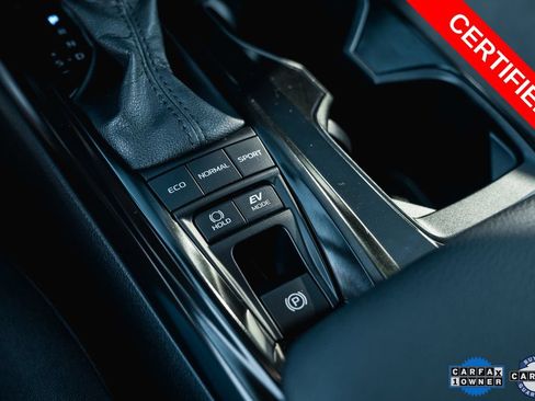 Used 2025 Toyota Camry LE FWD image 18