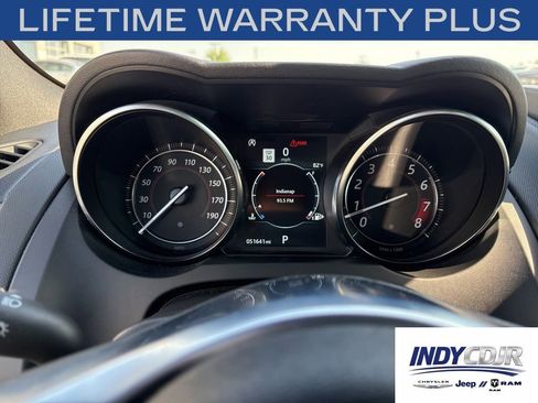 Used 2020 Jaguar F-TYPE R-Dynamic AWD/4WD image 11