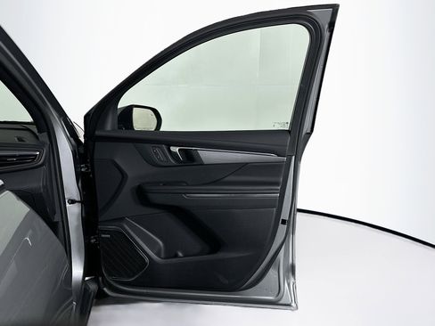 Used 2025 Buick Enclave Preferred image 33