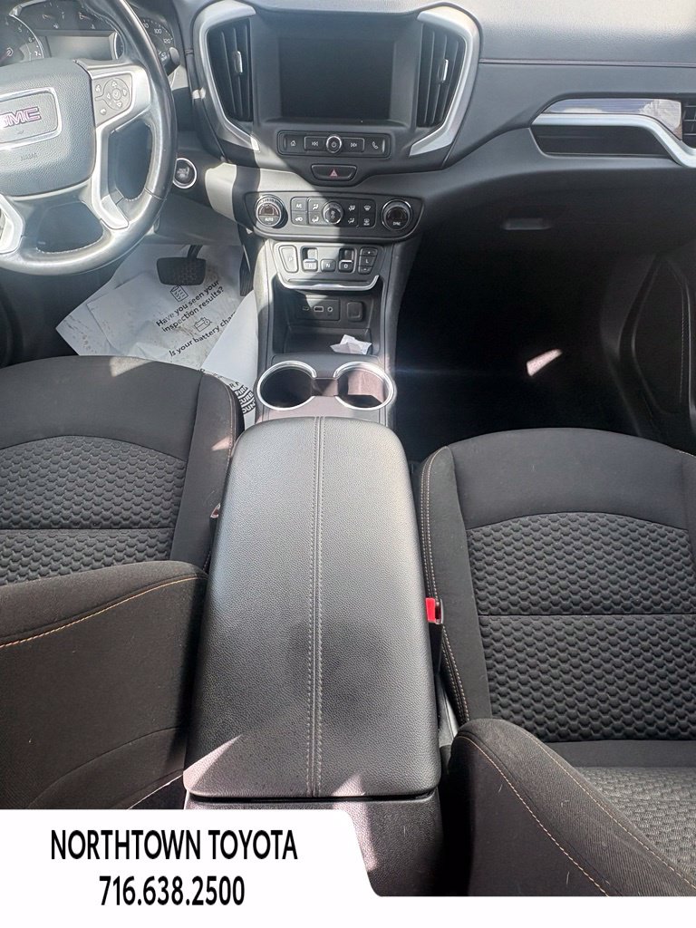 Used 2020 GMC Terrain SLE w/ Driver Convenience Package FWD image 16