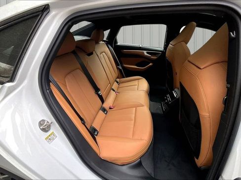 New 2026 Audi A6 Premium Plus AWD/4WD image 10