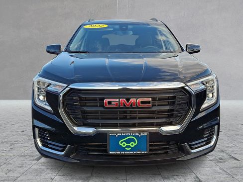 Certified 2022 GMC Terrain SLE w/ Driver Convenience Package FWD image 2
