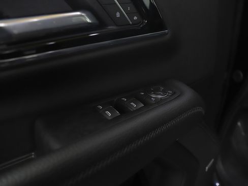 Used 2025 GMC Yukon Denali image 24