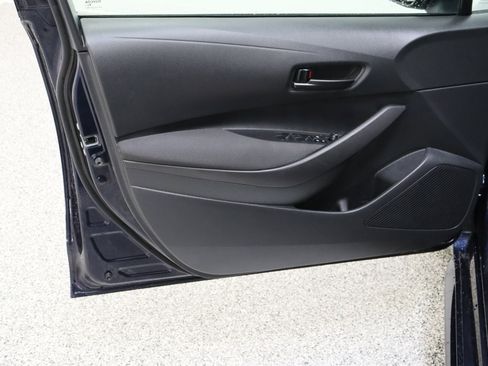 Used 2025 Toyota Corolla SE FWD image 12
