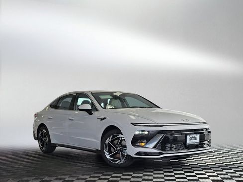 New 2026 Hyundai Sonata SEL image 3
