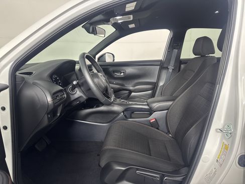 Certified 2024 Honda HR-V Sport image 16