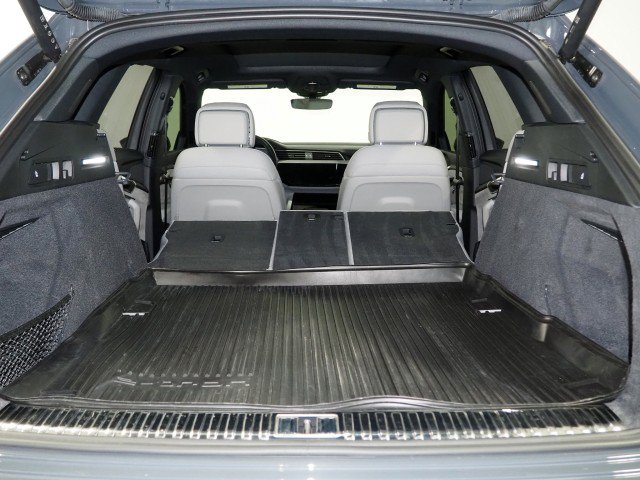 Used 2024 Audi Q8 e-tron Prestige AWD/4WD image 50