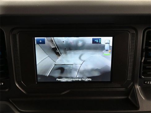 Used 2022 Ford Bronco Black Diamond image 17