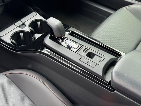 New 2025 Toyota Prius Plug-In Hybrid image 13