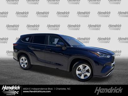 Used 2023 Toyota Highlander LE