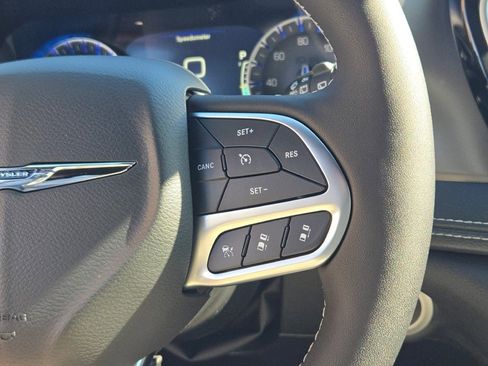 New 2026 Chrysler Pacifica Select image 34