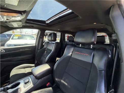 Used 2020 Jeep Grand Cherokee Trailhawk w/ Interior Metal Package AWD/4WD image 19