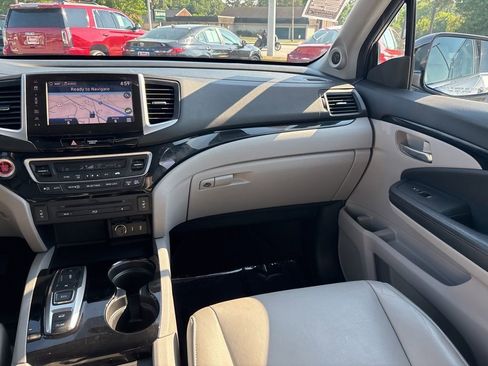 Used 2017 Honda Pilot Touring image 10