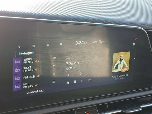 Certified 2023 Kia Niro SX Touring image 18