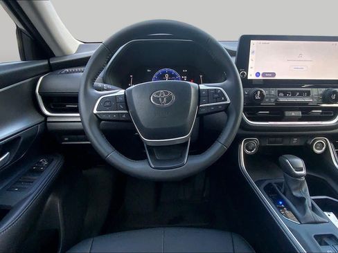 Certified 2026 Toyota Grand Highlander FWD image 5