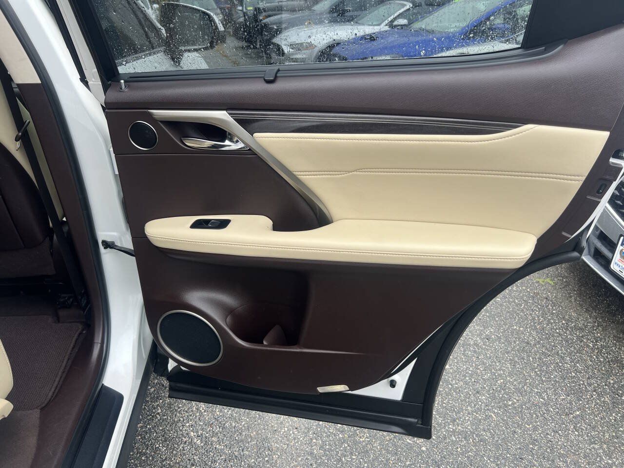 Used 2018 Lexus RX 350L Luxury w/ Accessory Package FWD image 19