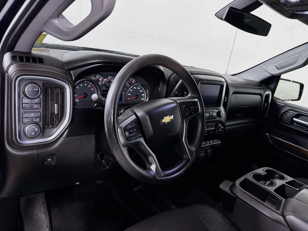 Used 2020 Chevrolet Silverado 1500 LT AWD/4WD image 10