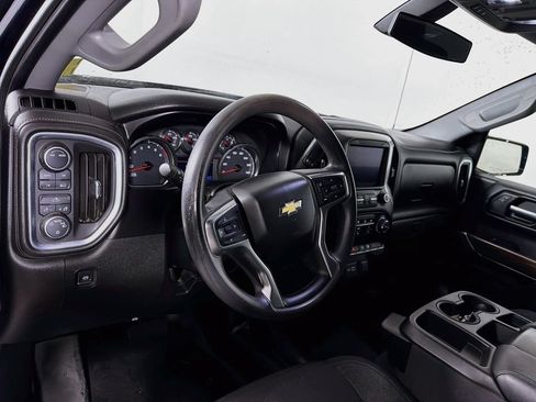 Used 2020 Chevrolet Silverado 1500 LT AWD/4WD image 10