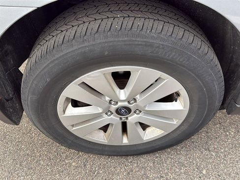 Used 2015 Subaru Outback 2.5i Premium AWD/4WD image 8