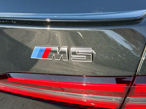 New 2027 BMW M5 w/ Executive Package AWD/4WD image 11