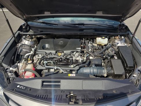 Certified 2020 Toyota Camry XLE FWD image 31