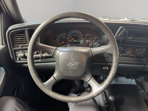 Used 2000 Chevrolet Silverado 1500 4x4 Extended Cab w/ Firm Ride Suspension Pkg image 10