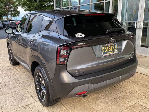 Certified 2025 Nissan Kicks SV AWD/4WD image 5