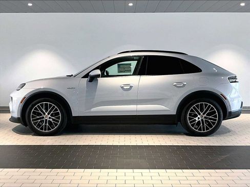 New 2026 Porsche Macan 4 Electric image 2